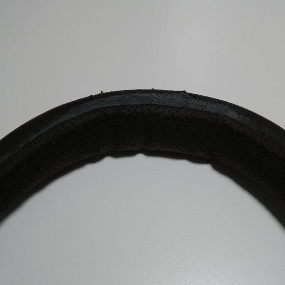 Plantronics BackBeat Pro 2 Wireless Over-ear Noise Cancelling Headphones - Picture 10 of 11